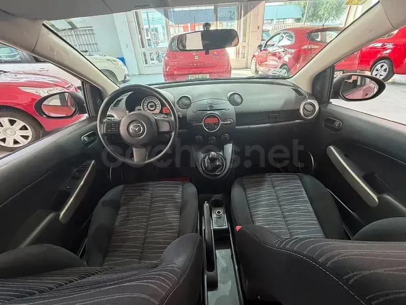 Usado Mazda 2 Active 68 CV (50 kW) 2008 Rojo Utilitario