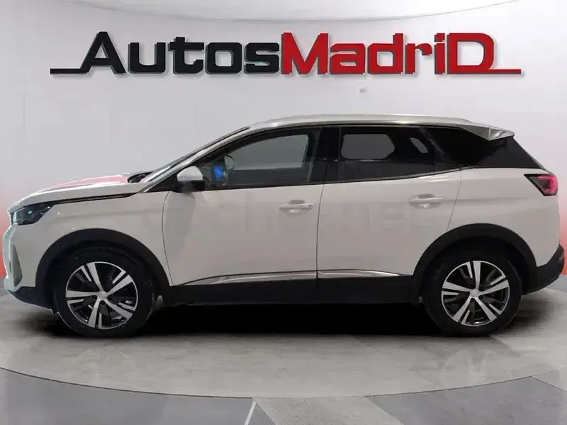 Usado Peugeot 3008 Allure 130 CV (95 kW) 2020 Blanco SUV
