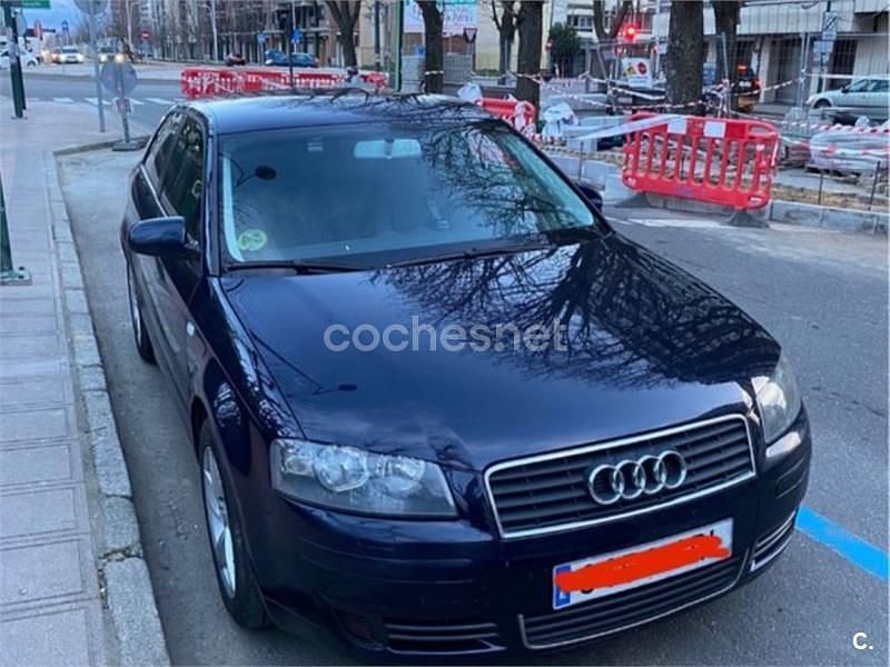 Usado Audi A3 Ambition 102 CV (75 kW) 2004 Azul Utilitario