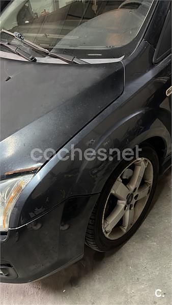 Usado Ford Focus Sport 115 CV (84 kW) 2006 Negro Berlina