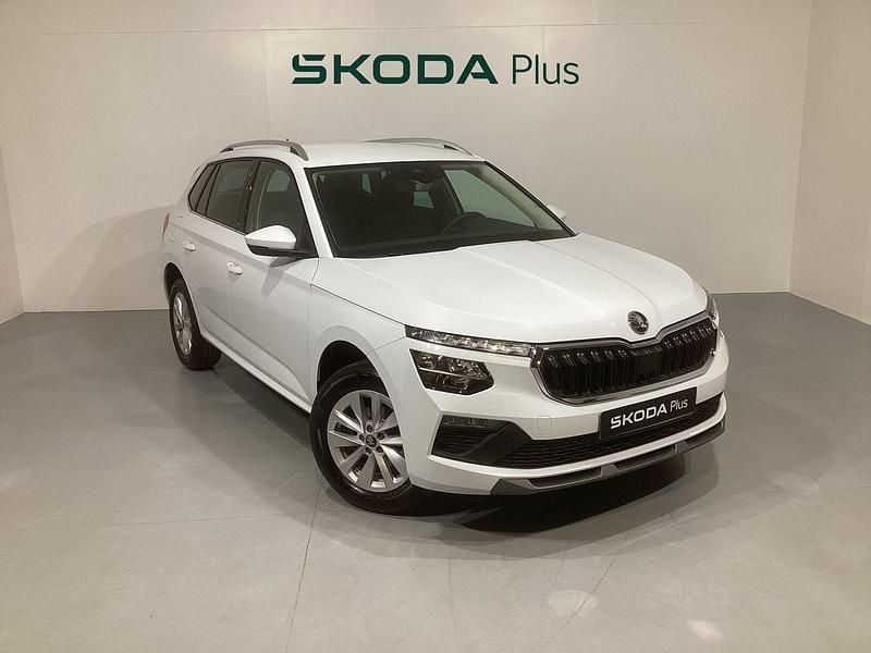 Blanco Nuevo 2025 Skoda Kamiq Selection SUV | 25.200 € (Un poco caro) - Imagen 1/4