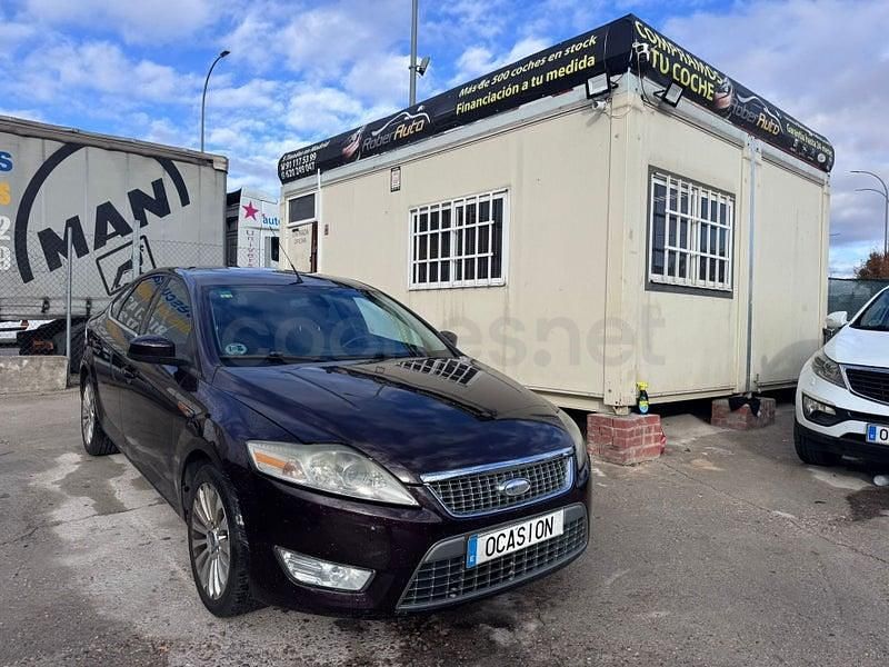 Usado Ford Mondeo Ghia 140 CV (102 kW) 2008 Negro Berlina