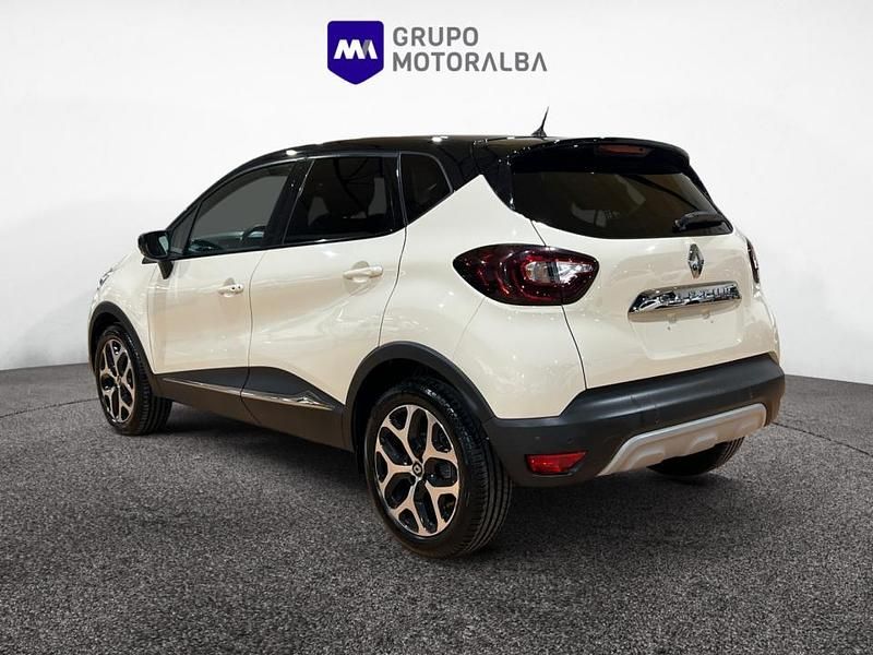 Usado Renault Captur Zen 90 CV (66 kW) 2019 Beige SUV