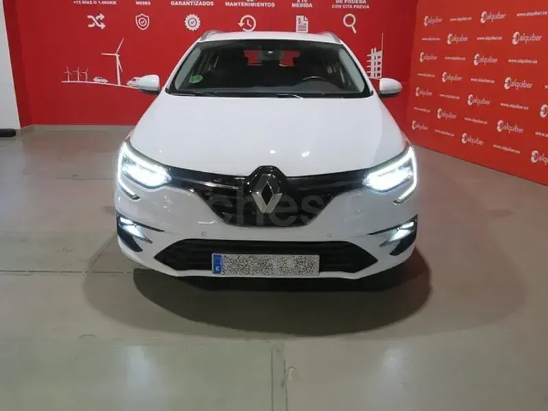 Usado Renault Mégane GrandTour Equilibre 115 CV (84 kW) 2022 Blanco Familiar