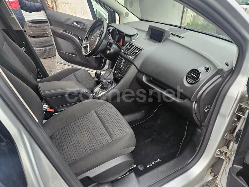 Gris / plata Usado 2016 Opel Meriva Excellence Monovolumen | 6200 € (Buen precio) - Imagen 1/4