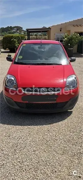 Usado Ford Fiesta Ambiente 68 CV (50 kW) 2008 Rojo Utilitario