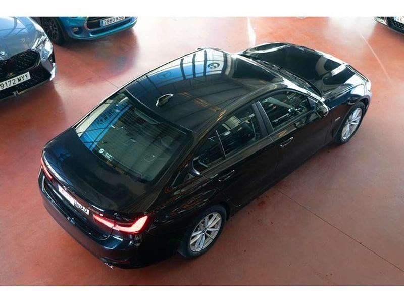 Usado BMW 320e Sport Line 204 CV (150 kW) 2021 Negro Berlina
