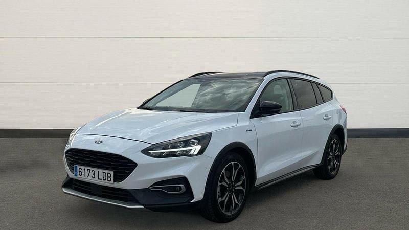 Usado Ford Focus Active 125 CV (91 kW) 2019 Blanco Familiar