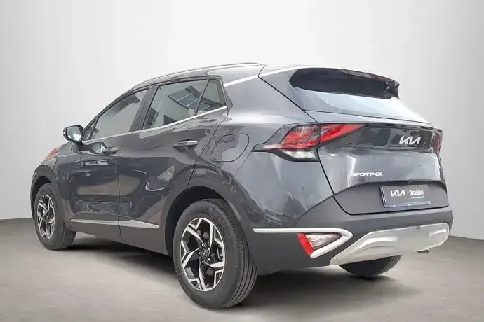 Usado Kia Sportage 150 CV (110 kW) 2024 Gris SUV