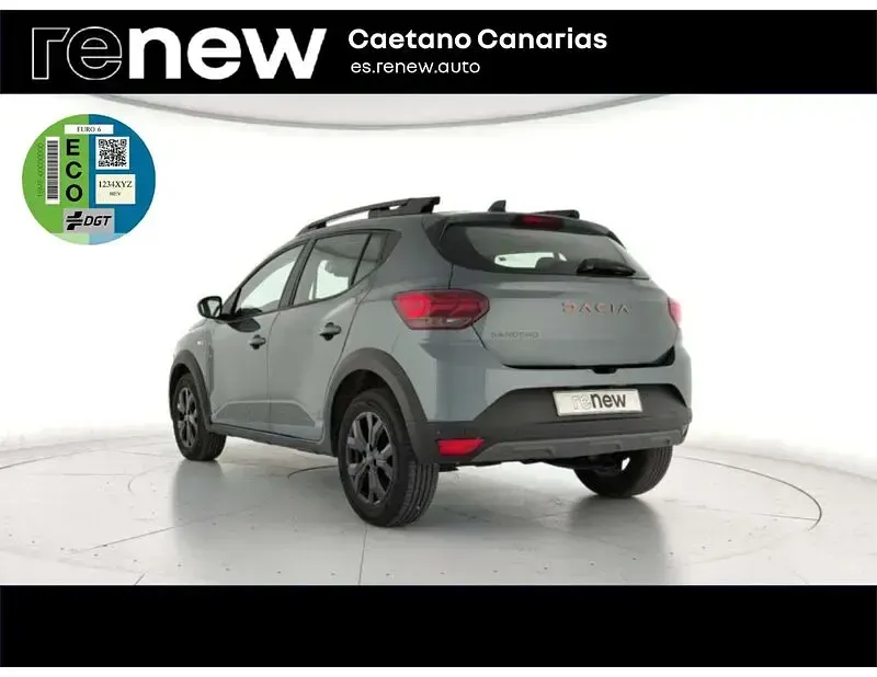Usado Dacia Sandero Extreme 100 CV (73 kW) 2025 Verde Berlina