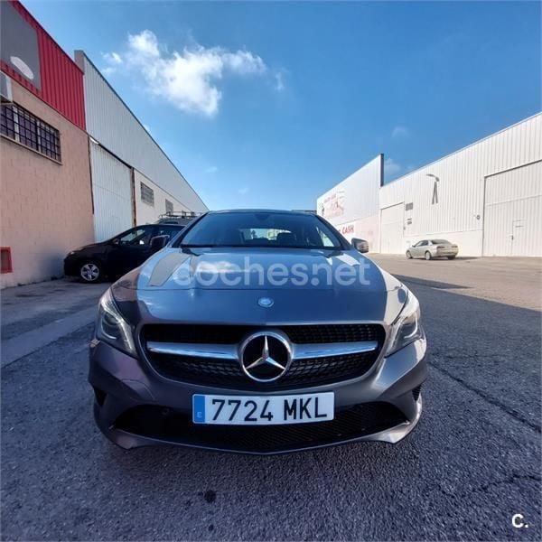 Usado Mercedes CLA200 136 CV (100 kW) 2015 Gris / plata Berlina