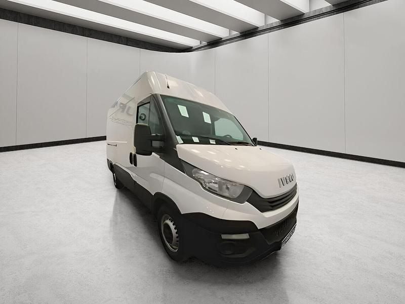 Blanco Usado 2019 Iveco Daily Monovolumen | 20.950 € (Precio justo) - Imagen 1/4