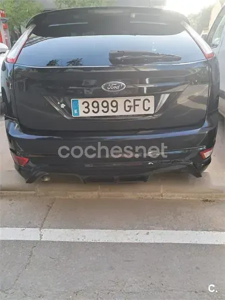 Usado Ford Focus Trend 100 CV (73 kW) 2008 Negro Berlina