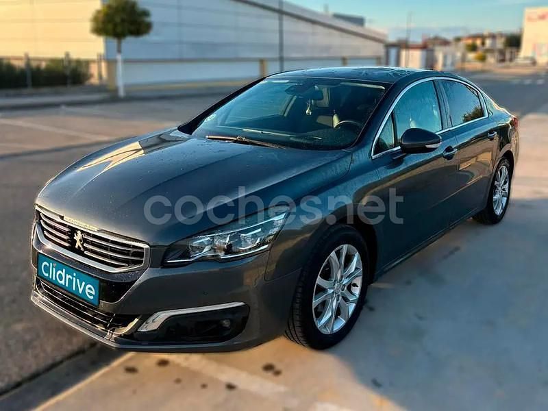 Usado Peugeot 508 SW Allure 115 CV (84 kW) 2015 Gris / plata Familiar