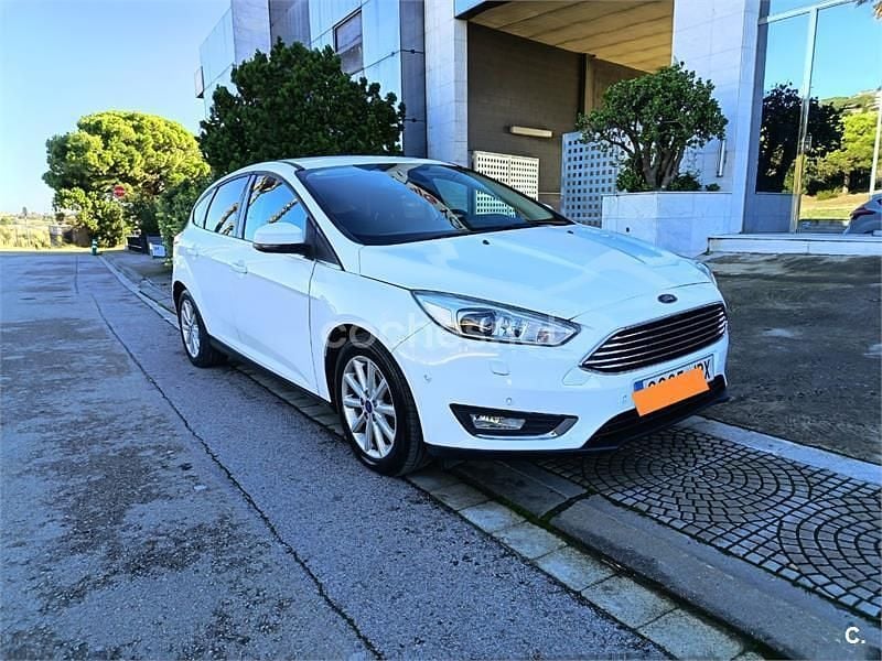 Blanco Usado 2016 Ford Focus Trend Berlina | 9400 € (Buen precio) - Imagen 1/4