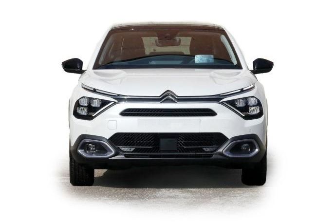 Usado Citroën e-C4 Shine 100 kW (136 CV) 2023 Berlina