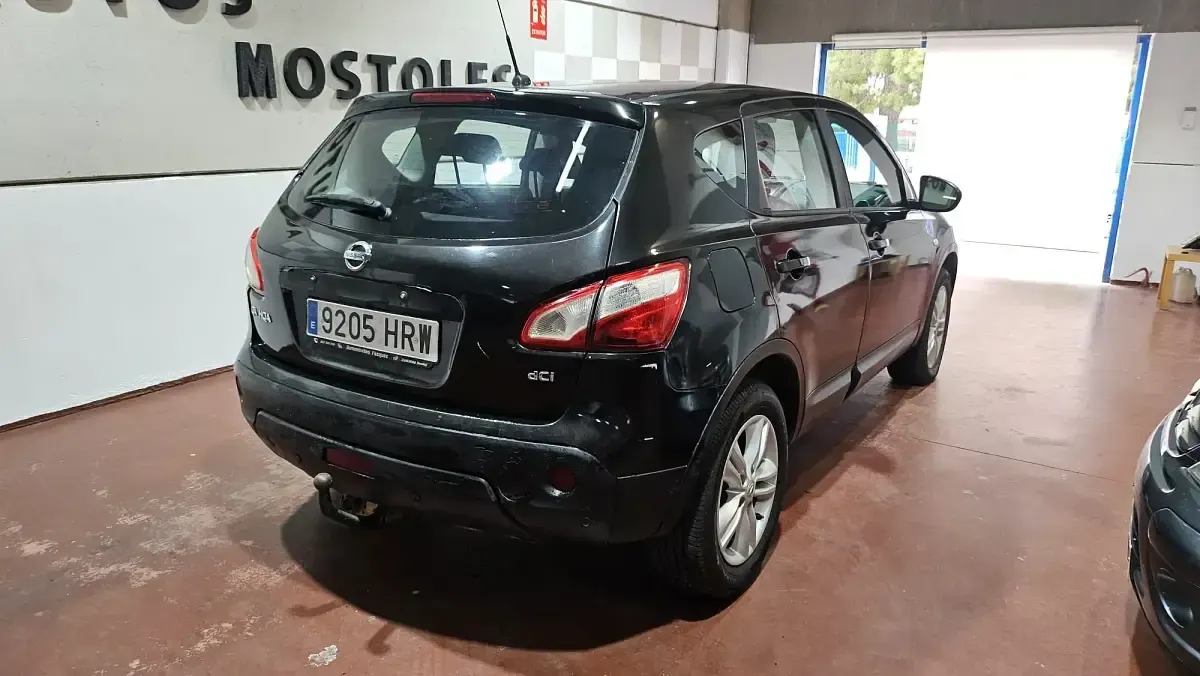 Usado Nissan Qashqai Tekna 110 CV (80 kW) 2013 Negro SUV