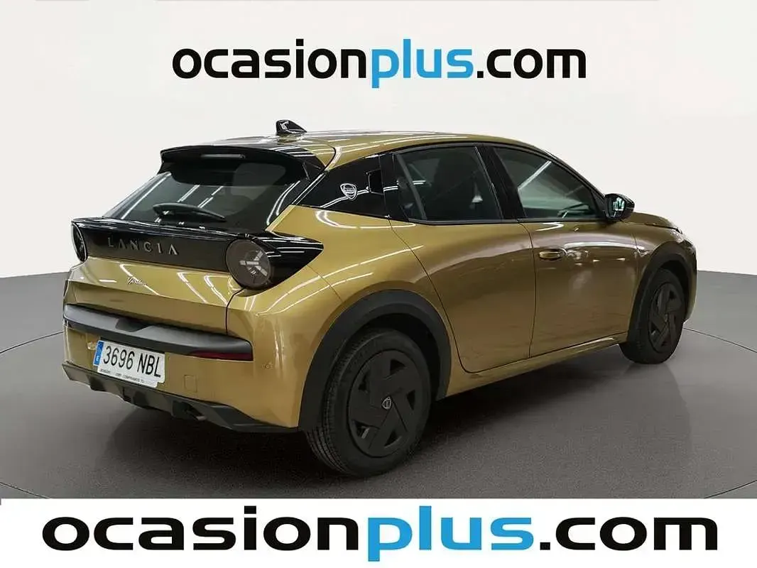 Nuevo Lancia Ypsilon 99 CV (72 kW) 2025 Amarillo Utilitario