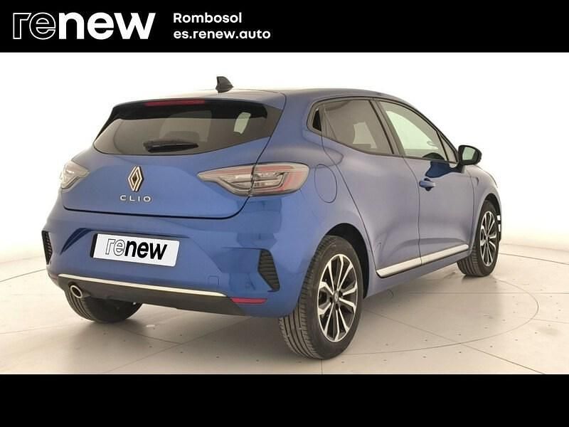 Käytetty Renault Clio V Techno 100 HP (73 kW) 2025 Sininen Sedan