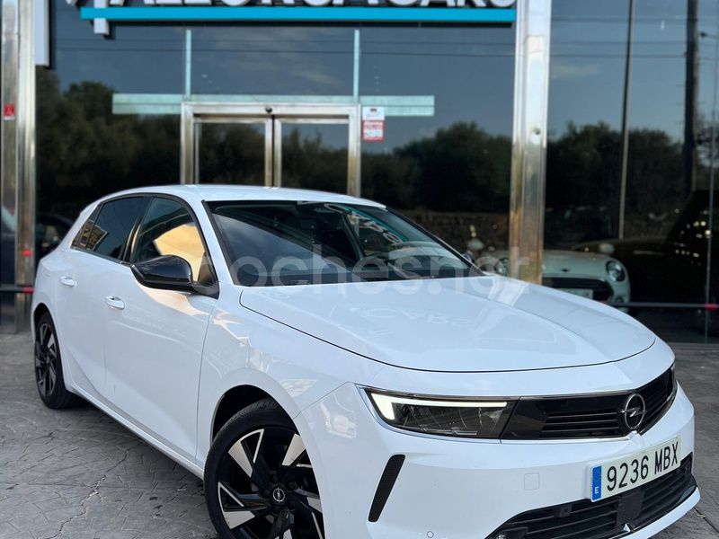 Blanco Usado 2022 Opel Astra Elegance Berlina | 21.990 € (Caro) - Imagen 1/4