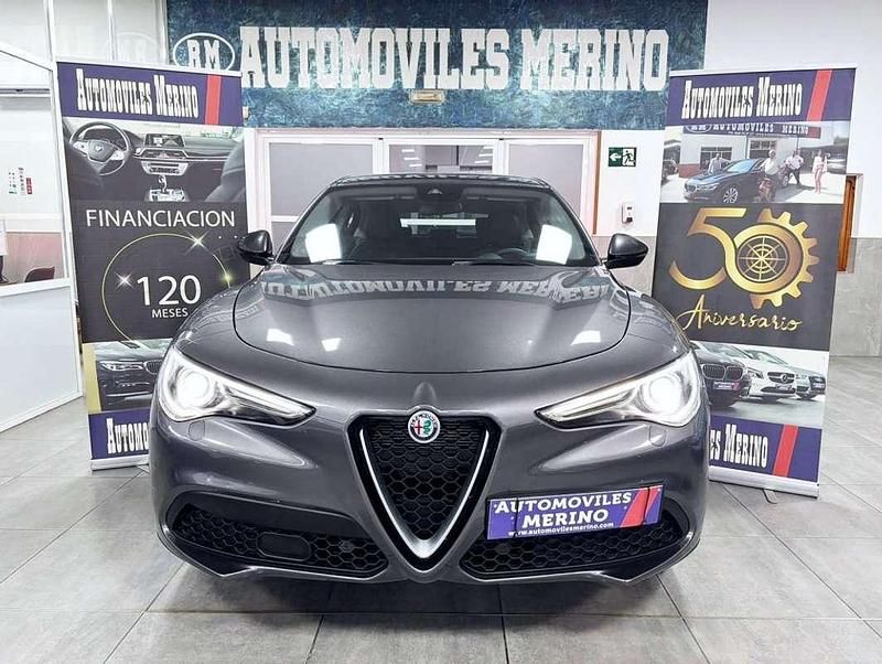 Usado Alfa Romeo Stelvio Super 160 CV (117 kW) 2019 Gris SUV