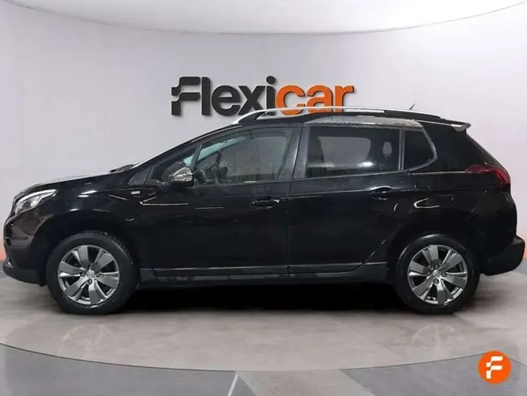 Usado Peugeot 2008 Access 82 CV (60 kW) 2017 Negro SUV