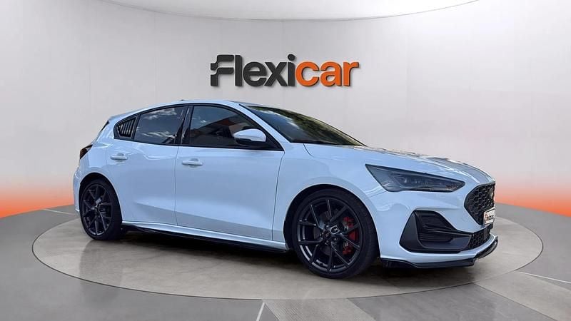 Usado Ford Focus ST 280 CV (205 kW) 2025 Blanco Berlina