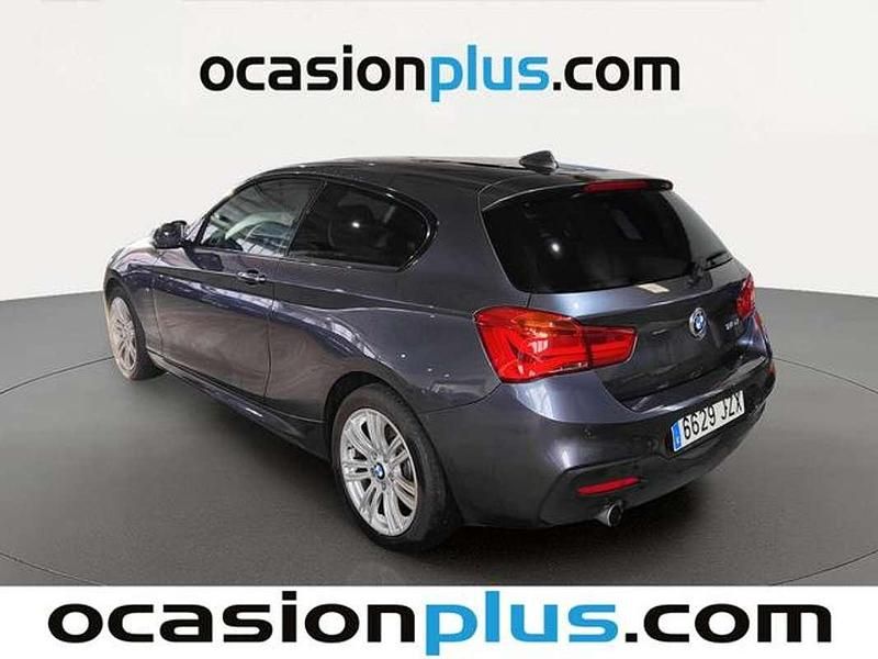 Usado BMW 118 150 CV (110 kW) 2017 Gris Utilitario