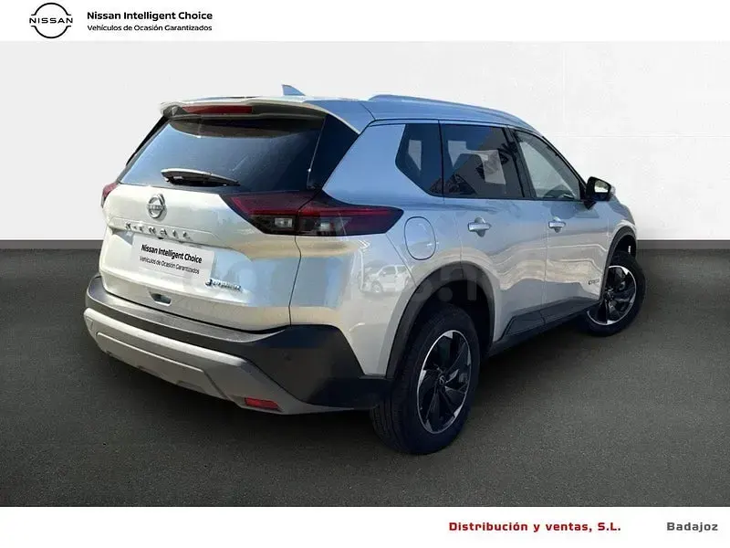 Usado Nissan X-Trail N-Connecta 204 CV (150 kW) 2025 Gris / plata SUV