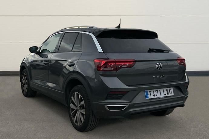 Usado VW T-Roc Advance 150 CV (110 kW) 2022 Gris SUV