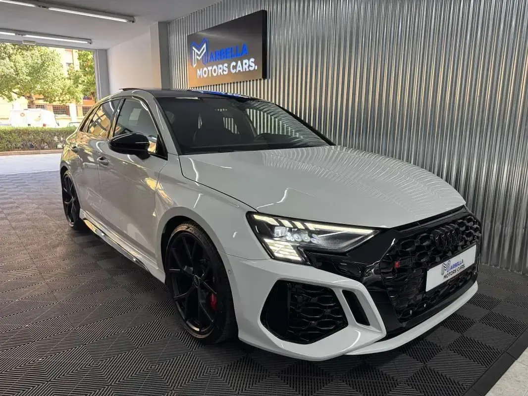 Usado Audi RS3 Sportback Comfort 400 CV (294 kW) 2022 Blanco Utilitario