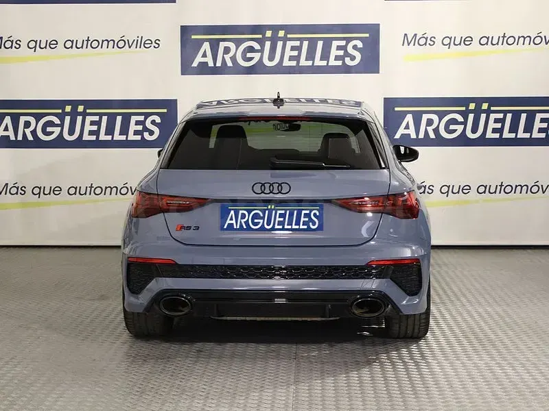 Usado Audi RS3 400 CV (294 kW) 2022 Gris / plata Berlina