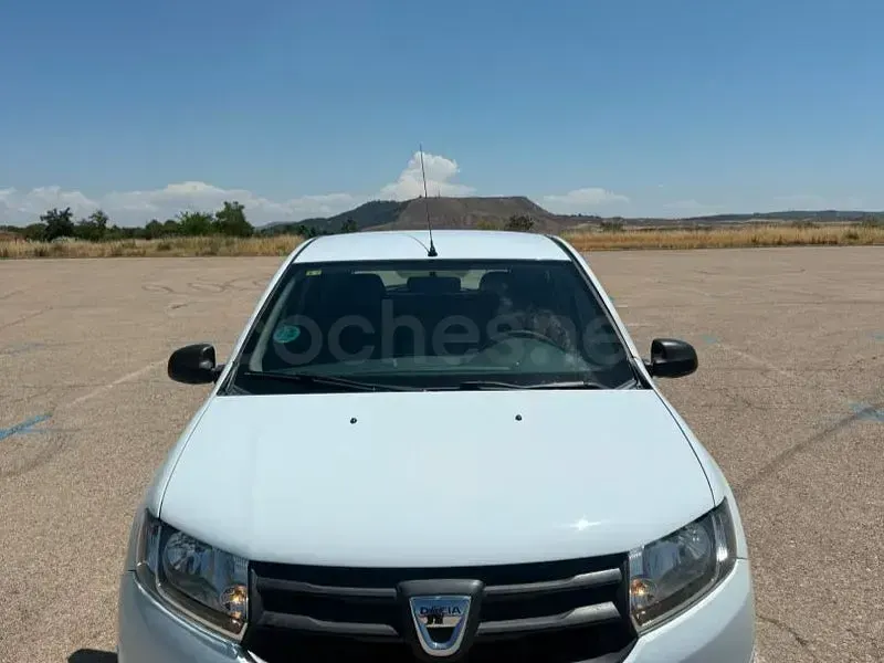 Usado Dacia Sandero Ambiance 75 CV (55 kW) 2015 Blanco Berlina