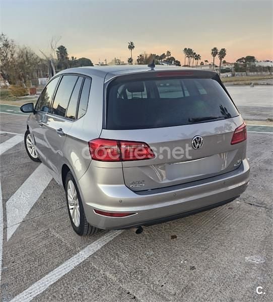 Usado VW Golf Sportsvan Business 110 CV (80 kW) 2014 Gris / plata Monovolumen