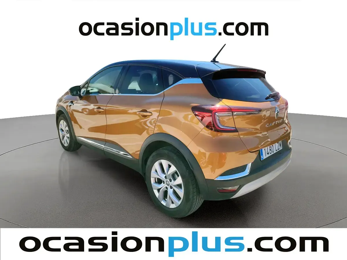 Usado Renault Captur Zen 140 CV (102 kW) 2022 Naranja SUV