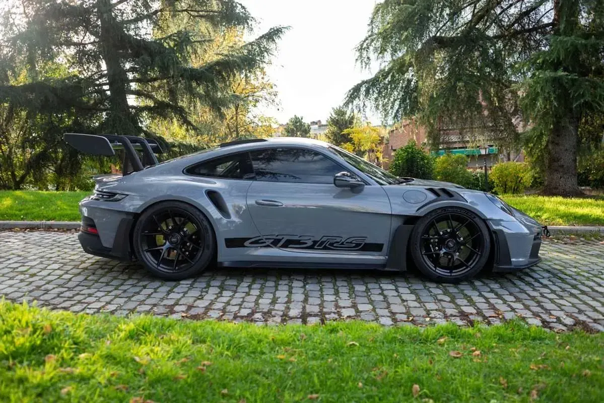 Usado Porsche 911 GT3 RS 525 CV (386 kW) 2023 Gris / plata Coupe