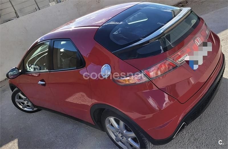 Usado Honda Civic Sport 140 CV (102 kW) 2006 Rojo Berlina