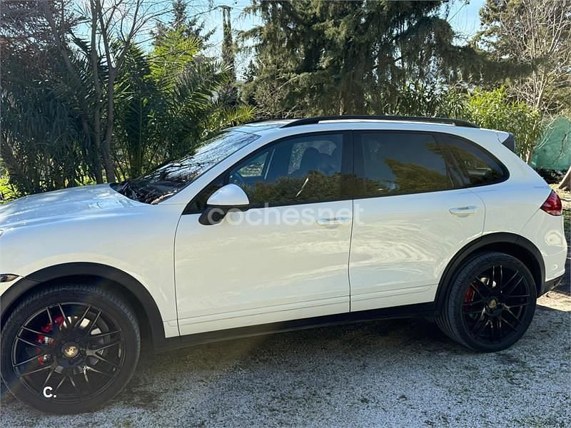 Usado Porsche Cayenne 240 CV (176 kW) 2011 Blanco SUV