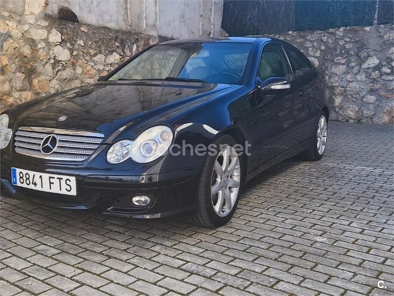 Usado Mercedes C220 150 CV (110 kW) 2007 Negro Berlina