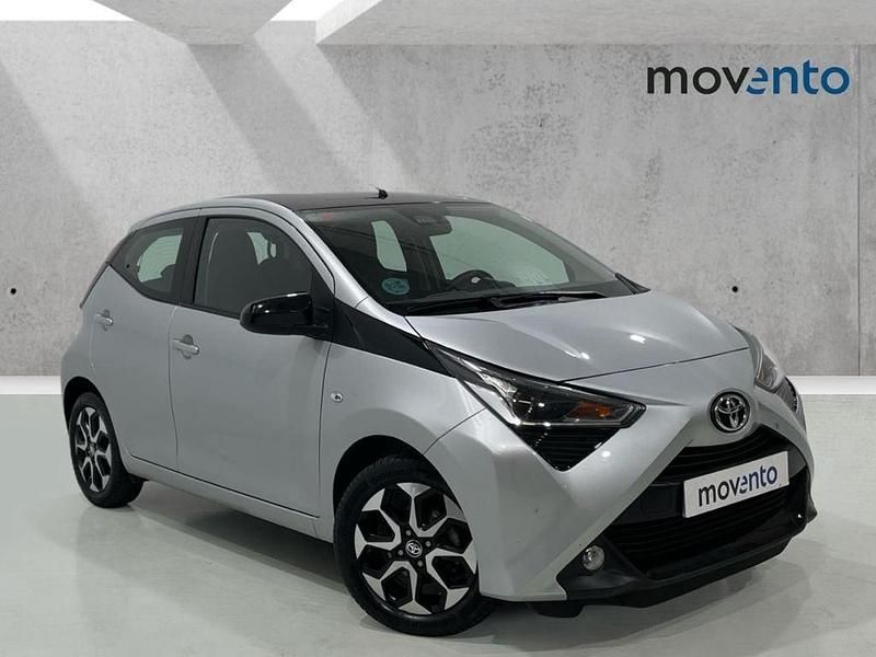 Gris Usado 2020 Toyota Aygo X-play Utilitario | 11.950 € (Buen precio) - Imagen 1/4