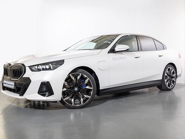 Nuevo 2025 BMW 550e Comfort Edition | 89.975 € - Imagen 1/4
