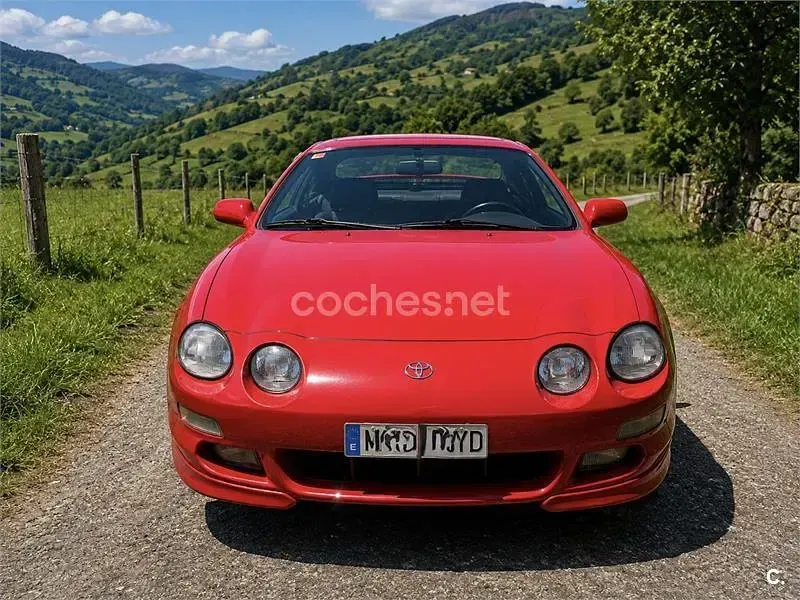 Usado Toyota Celica 115 CV (84 kW) 1999 Rojo Coupe