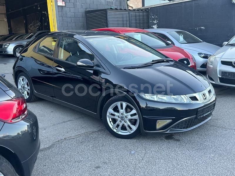 Negro Usado 2009 Honda Civic Executive Berlina | 7600 € (Precio justo) - Imagen 1/4