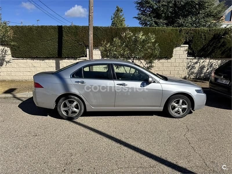 Usado Honda Accord Sport 155 CV (114 kW) 2003 Gris / plata Berlina