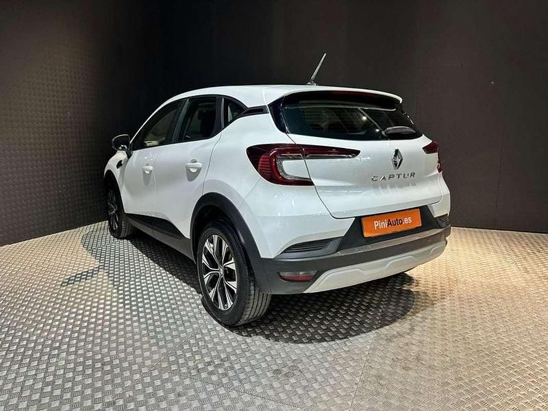 Usado Renault Captur Intens 99 CV (72 kW) 2022 Blanco SUV