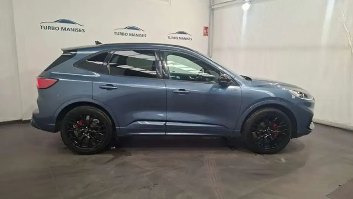 Usado Ford Kuga ST-Line 226 CV (166 kW) 2023 Azul SUV
