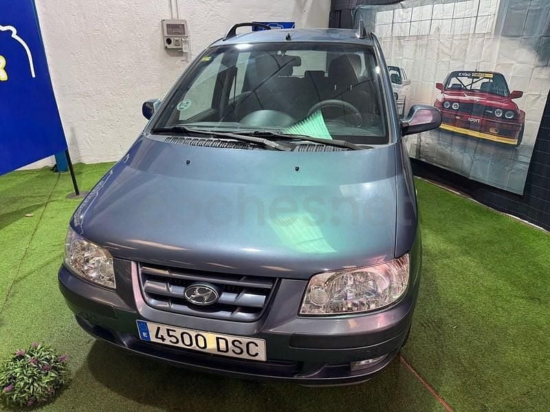 Usado Hyundai Matrix GLS 103 CV (75 kW) 2005 Gris / plata Monovolumen