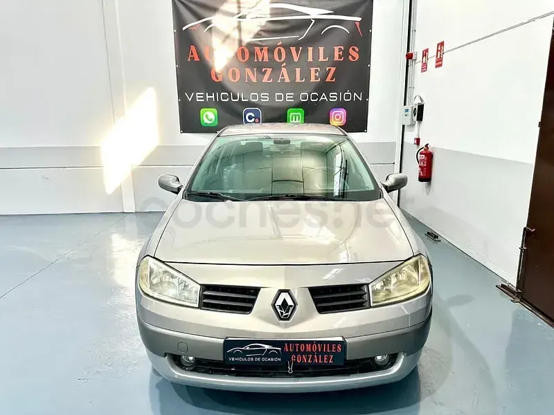 Usado Renault Mégane II Dynamique 110 CV (80 kW) 2006 Beige Berlina