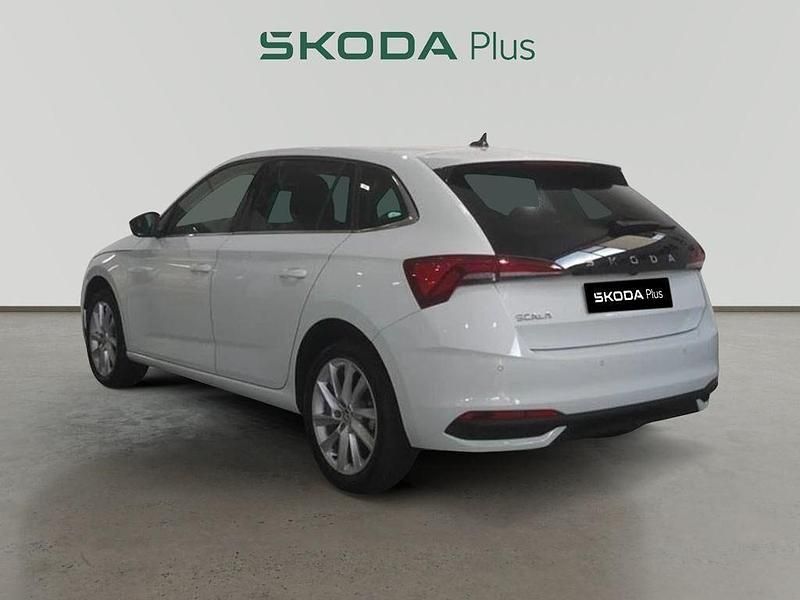 Nuevo Skoda Scala Selection 115 CV (84 kW) 2025 Blanco Utilitario