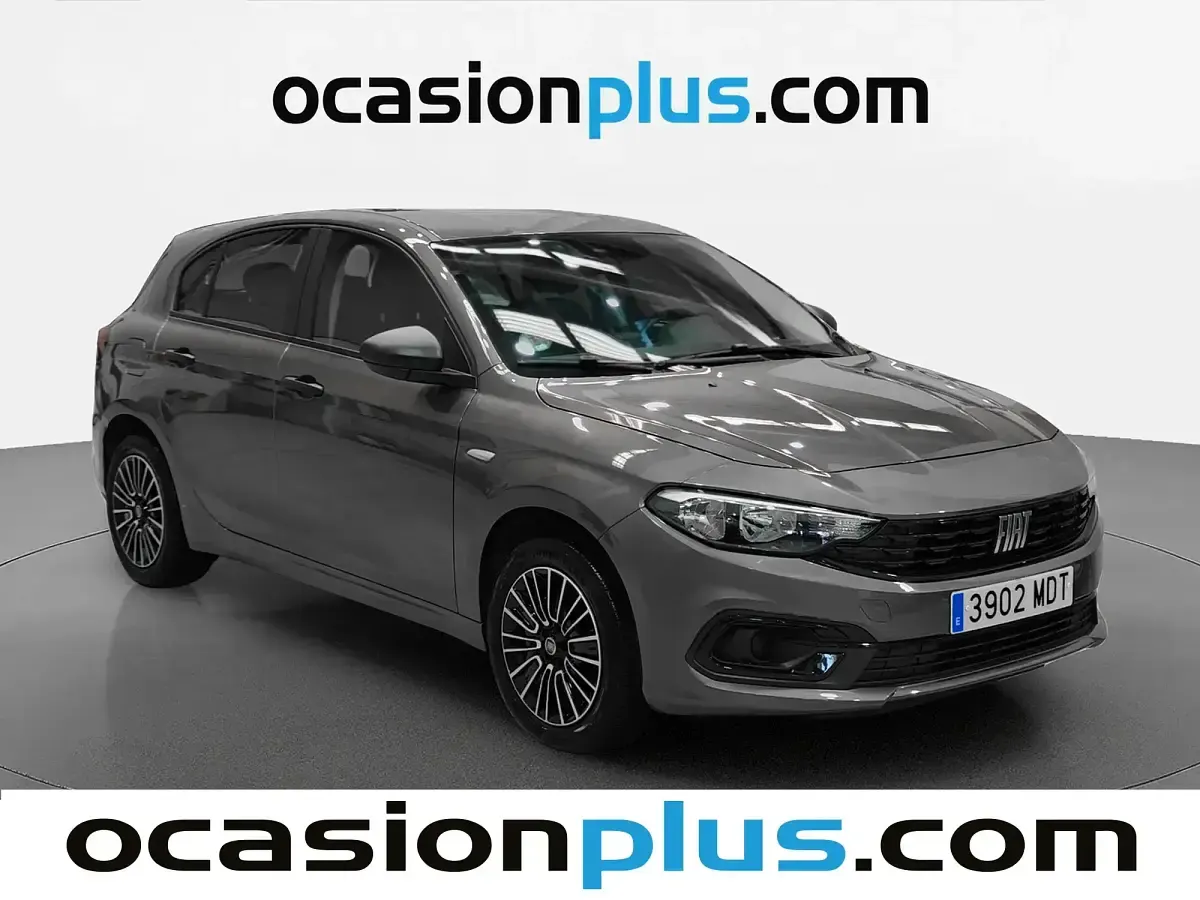Usado Fiat Tipo 100 CV (73 kW) 2023 Gris Berlina